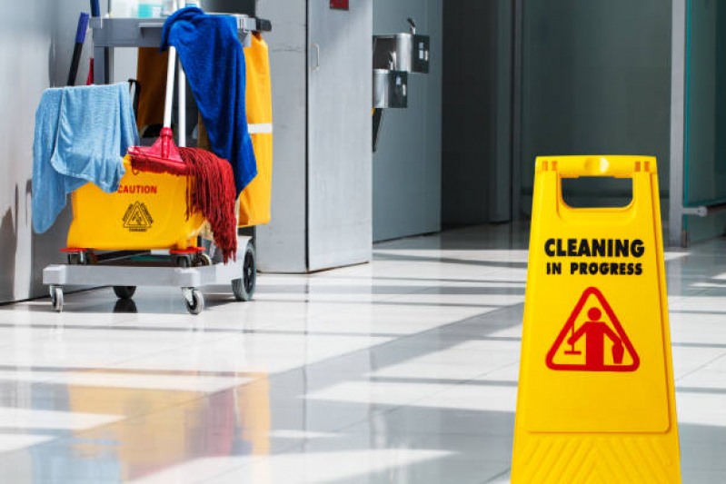 Limpeza e Higienização de Piso Industrial Valores Charqueada - Limpeza Piso Industrial Piracicaba